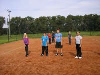 V. třída při vybíjené na sportovním dnu školy v Čejeticích 18.9.2014